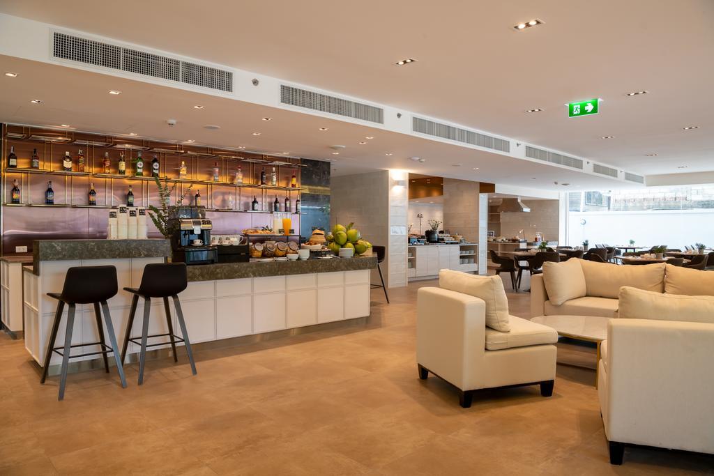 Jasmine 59 Hotel - SHA Extra Plus Bangkok Exterior foto The lounge at the airport