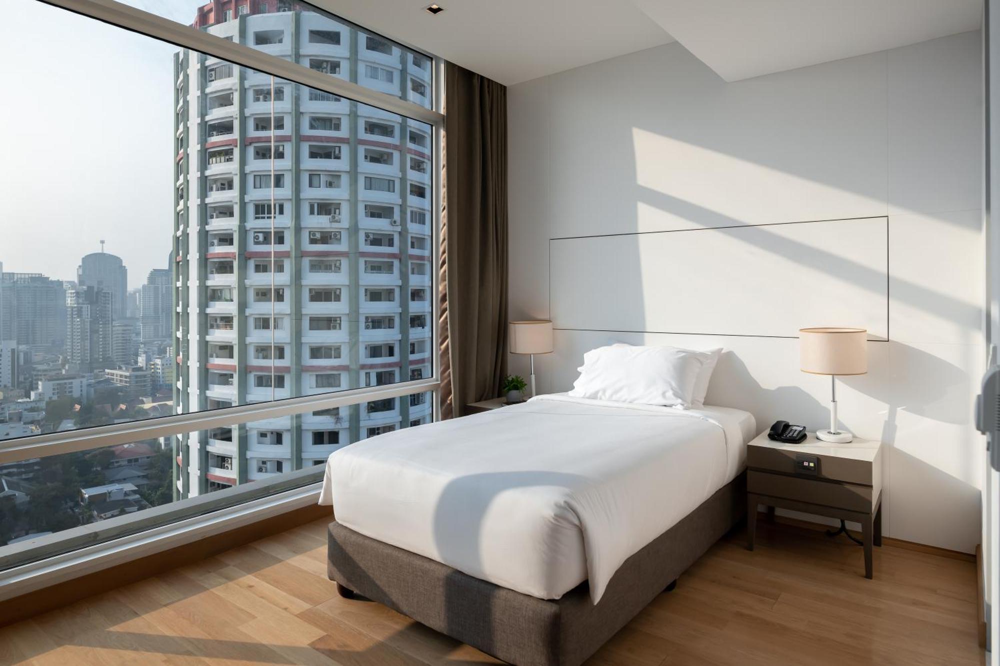 Jasmine 59 Hotel - SHA Extra Plus Bangkok Exterior foto A bedroom at the hotel