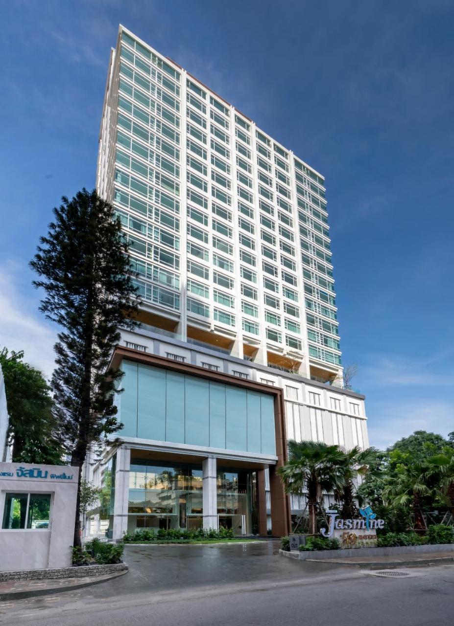 Jasmine 59 Hotel - SHA Extra Plus Bangkok Exterior foto The building of the university